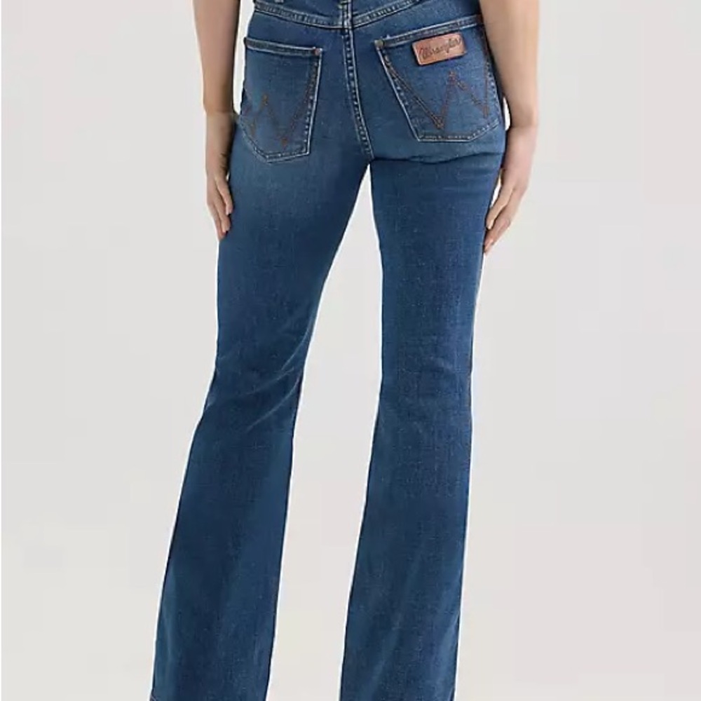 Wrangler Women's Classic Blue Flare Jeans